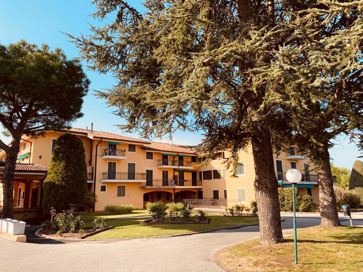 Marilyn Arpa Apartment Σιρμιόνε Εξωτερικό φωτογραφία