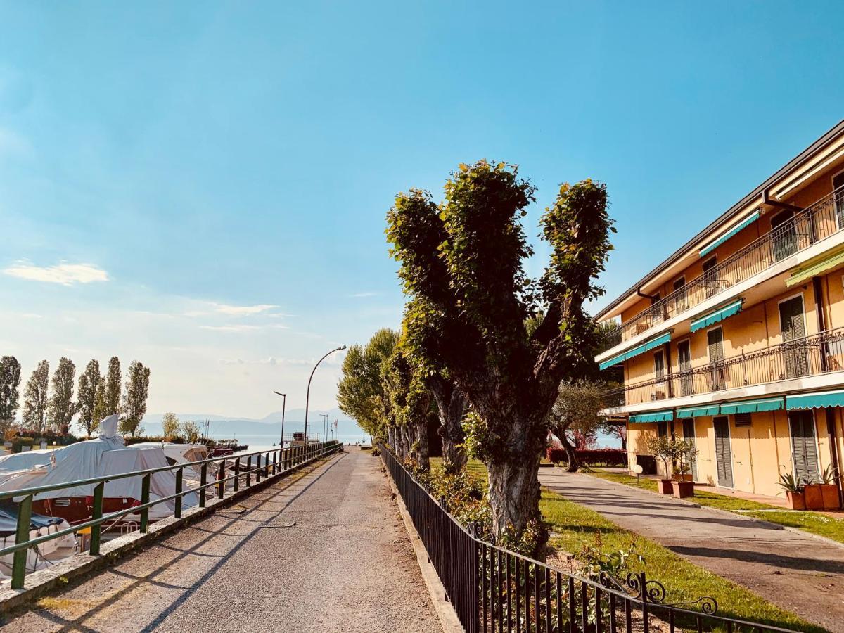 Marilyn Arpa Apartment Σιρμιόνε Εξωτερικό φωτογραφία
