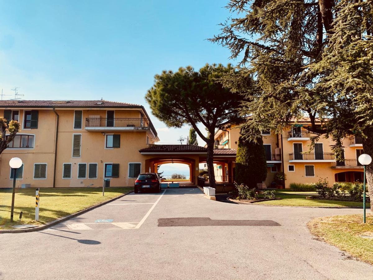 Marilyn Arpa Apartment Σιρμιόνε Εξωτερικό φωτογραφία