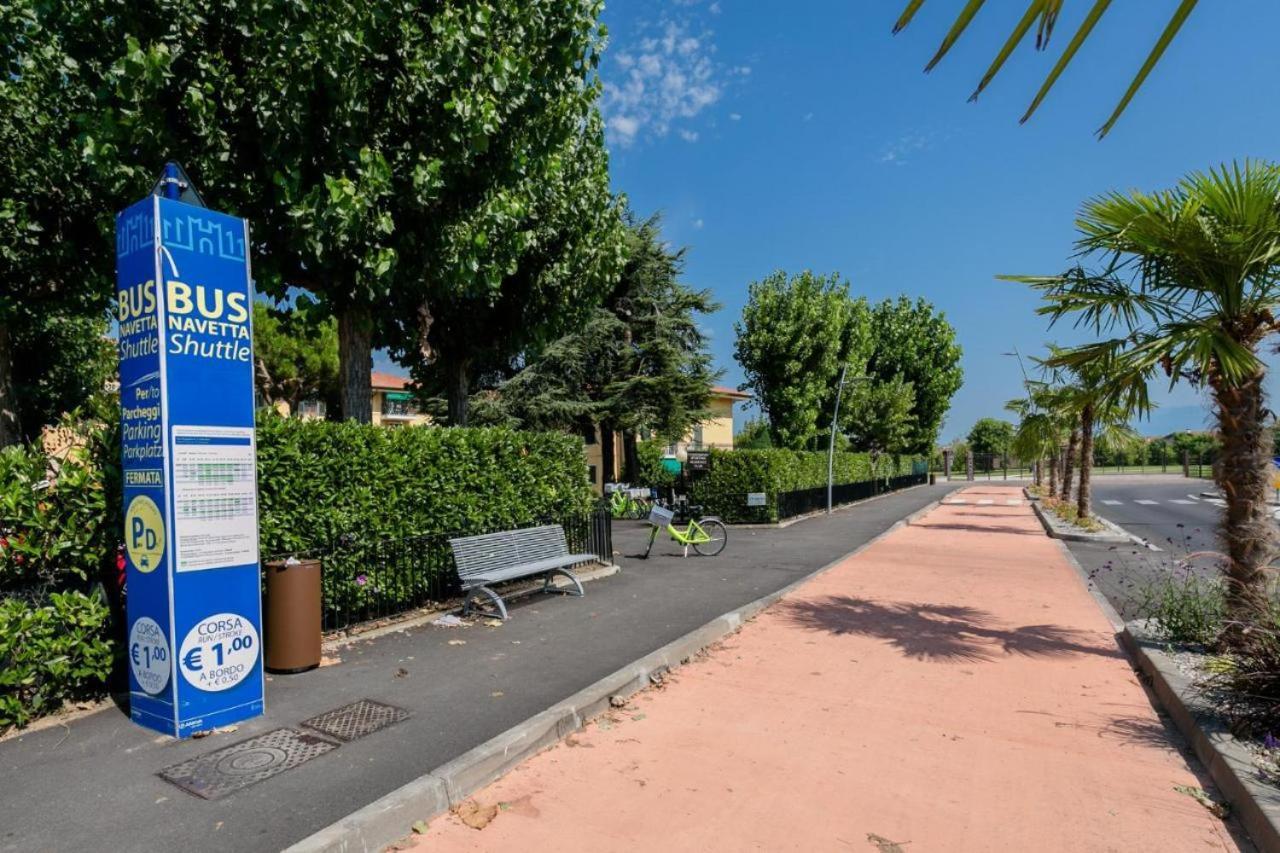 Marilyn Arpa Apartment Σιρμιόνε Εξωτερικό φωτογραφία